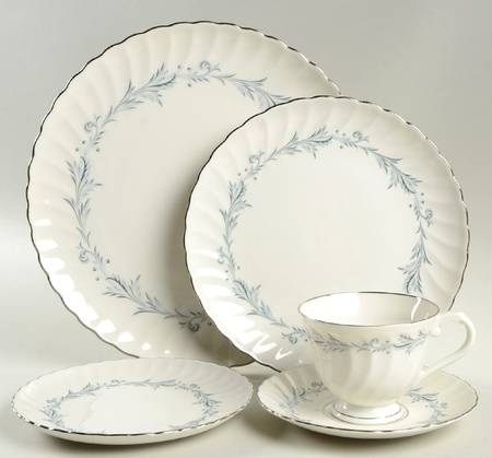 Sonata 5 Piece Place Setting