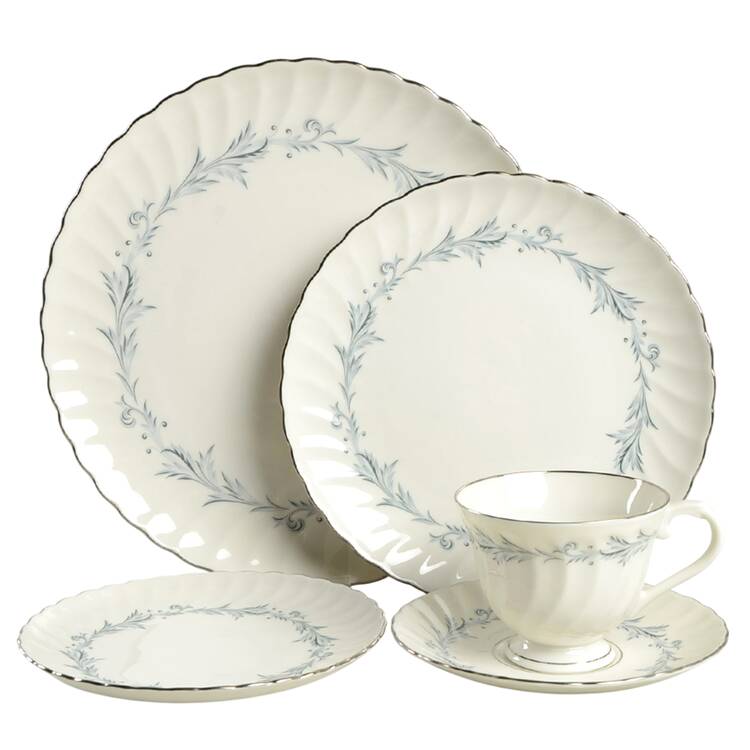Sonata 40 Piece Estate Set by Syracuse