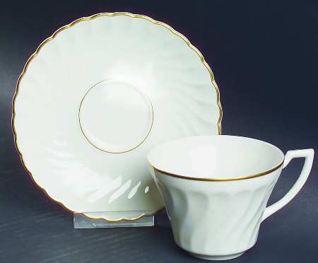 Standish Flat Cup & Saucer Set