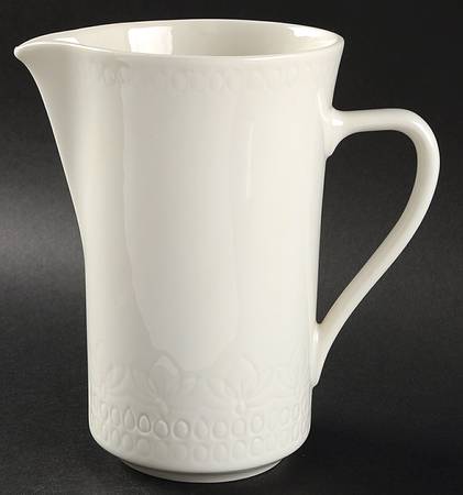 Surf White 32 Oz Pitcher