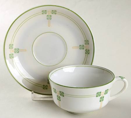 Tudor Rose Flat Cup & Saucer Set