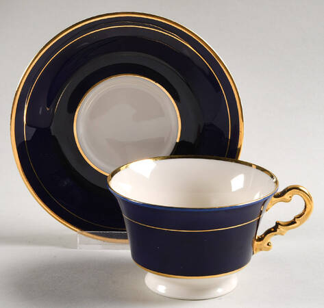 SY227 Footed Cup & Saucer Set