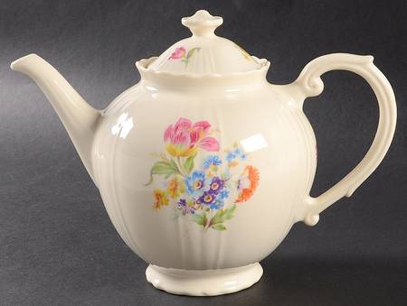 SY38 Teapot & Lid