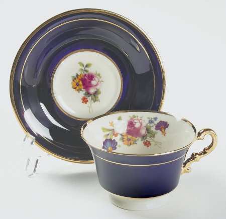 SY63 Footed Cup & Saucer Set