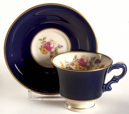 SY8 Footed Demitasse Cup & Saucer Set
