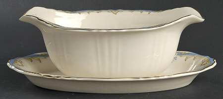 Symphony Gravy Boat with Attached Underplate