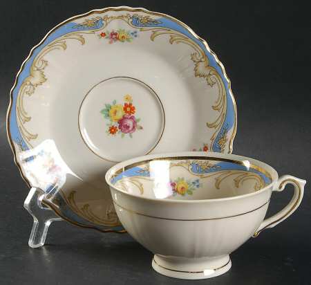 Symphony Footed Cup & Saucer Set