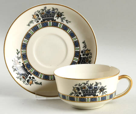 Virginia Footed Cup & Saucer Set