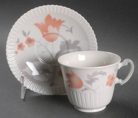Vogue Coral Flat Cup & Saucer Set