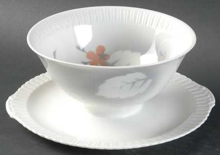 Vogue Coral Gravy Boat with Attached Underplate