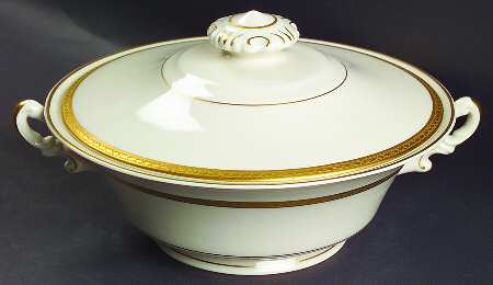 Wayne (No Color Band) Round Covered Vegetable