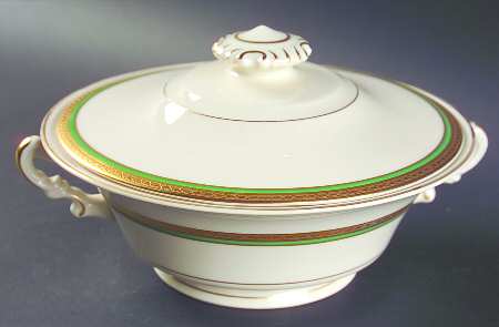 Wayne Green Round Covered Vegetable