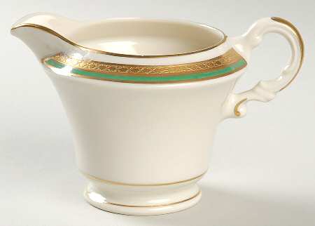 Wayne Green Creamer