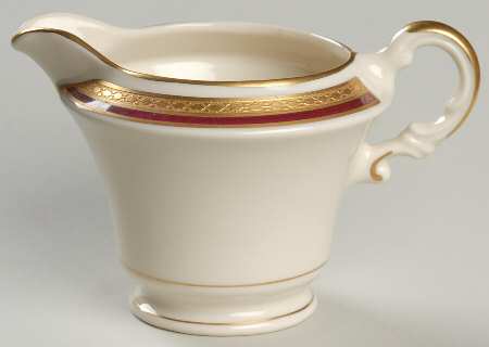 Wayne Maroon Creamer