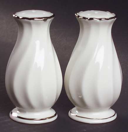 Wedding Ring Salt & Pepper Set
