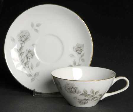 Brentwood Flat Cup & Saucer Set