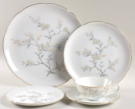Cerise 5 Piece Place Setting