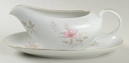 Gayle Gravy Boat & Underplate