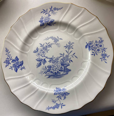 Y6585 Dinner Plate