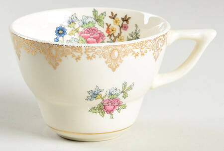 SLM108 Footed Cup