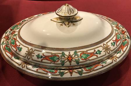 Roma Oval Covered Vegetable