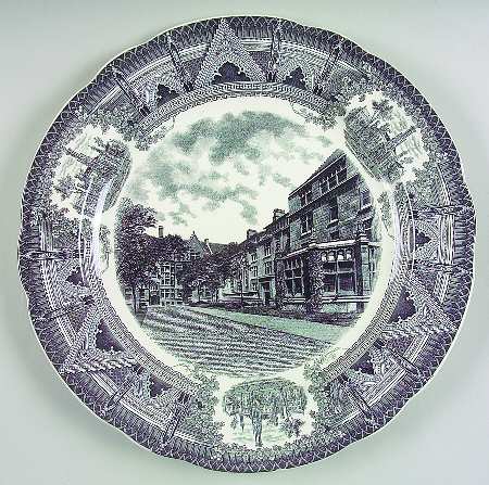 University of Chicago Black (Scalloped) Dinner Plate