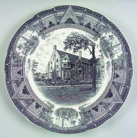 University of Chicago Black (Scalloped) Dinner Plate
