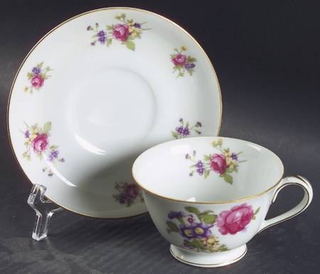 SAN28 Footed Cup & Saucer Set