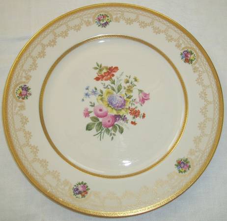 SY268 Dinner Plate
