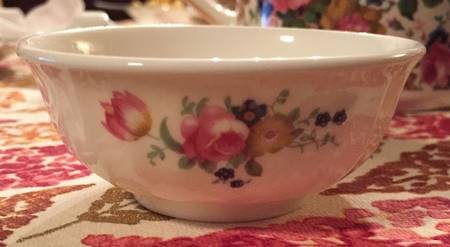 Olde Chintz Bowl for Tea Strainer
