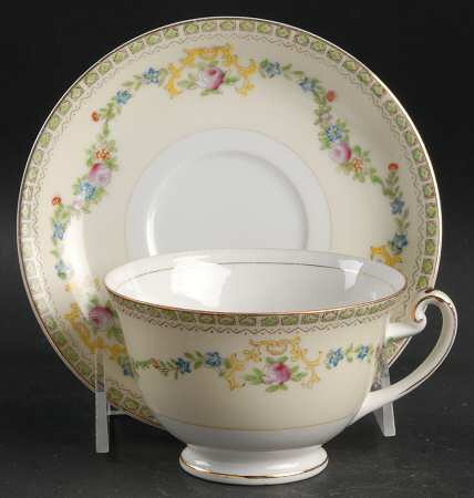 Virginia Footed Cup & Saucer Set