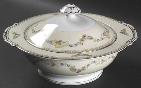 Virginia Round Covered Vegetable