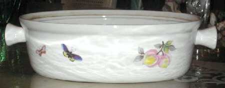 Fruit 2.5 Quart Oval Covered Casserole