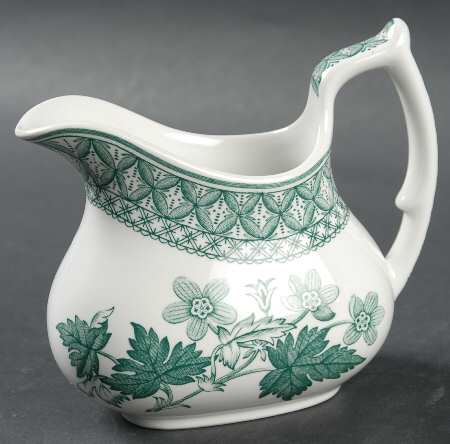 Geranium Green (Camilla Shape, Newer) Creamer