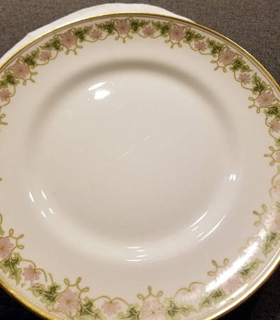 STB102 Luncheon Plate