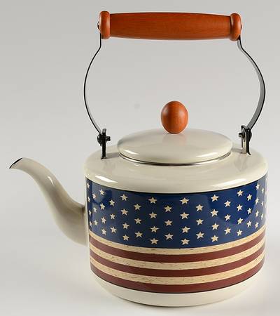 Colonial (Black Trim) Metal Kettle & Lid