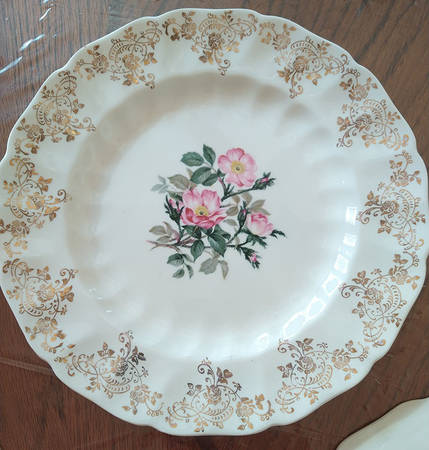 Anniversary Rose Dinner Plate