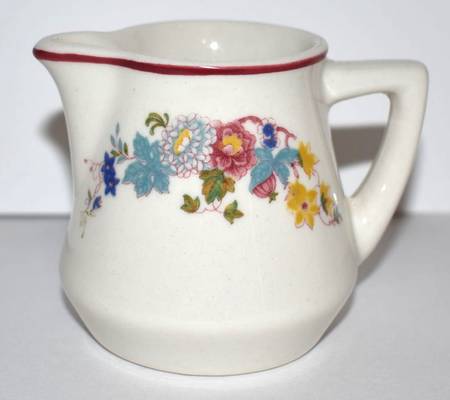 90901 Creamer