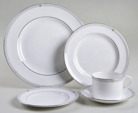 Opera Platinum  40 Piece Estate Set