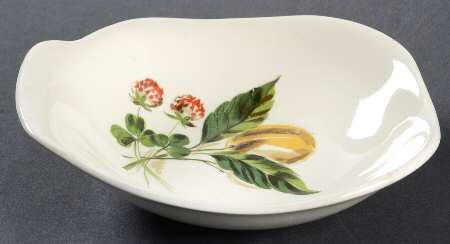 Peach and Clover Lugged Cereal Bowl