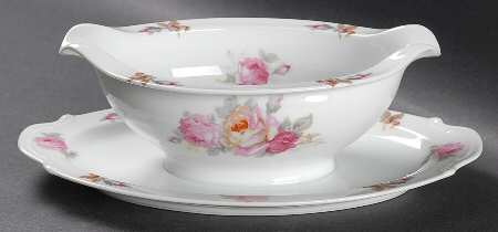 SAN33 Gravy Boat with Attached Underplate