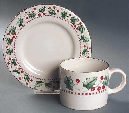Winter Wonderland Flat Cup & Saucer Set by Sakura