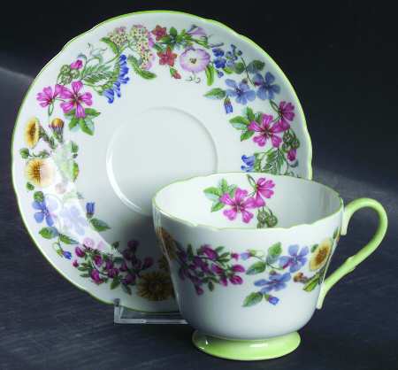 Hedgerow Oversized Cup & Saucer Set