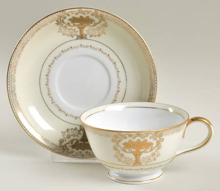 SUA1 Footed Cup & Saucer Set