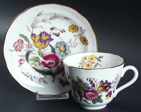 August Flat Cup & Saucer Set