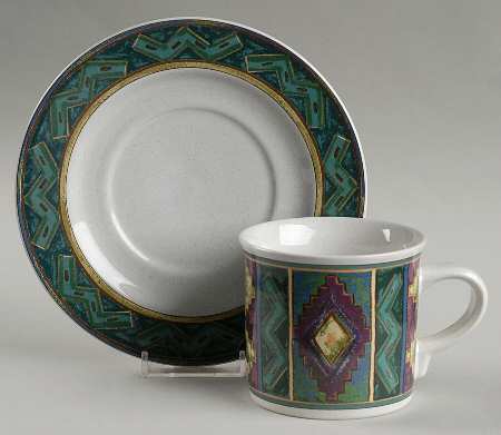 Vanquero Flat Cup & Saucer Set