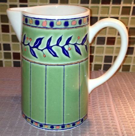 Eastwood 64 Oz Pitcher