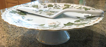 Green Leaf & Blossoms 10" Diameter Pedestal Cake Stand