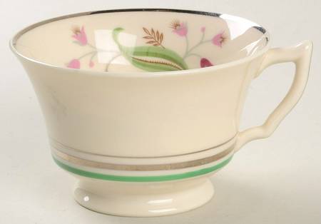 Coralbel (Winchester Shape, Platinum Trim) Footed Cup