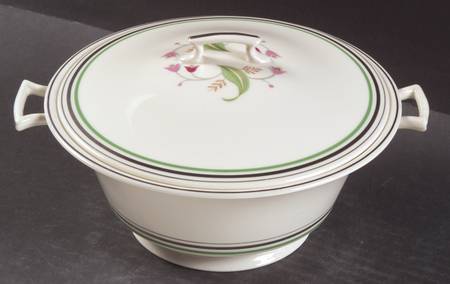 Coralbel (Winchester Shape, Platinum Trim) Round Covered Vegetable